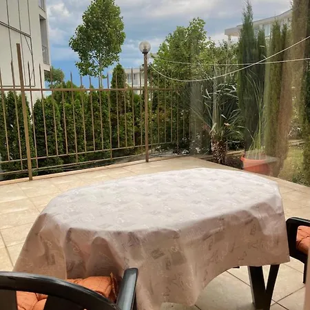 Le Premiére Randevu Sveti Vlas
